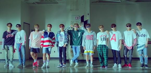 Wanna One at Allstate Arena
