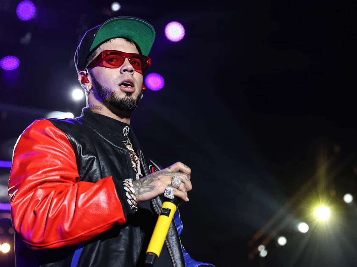 Anuel AA at Allstate Arena